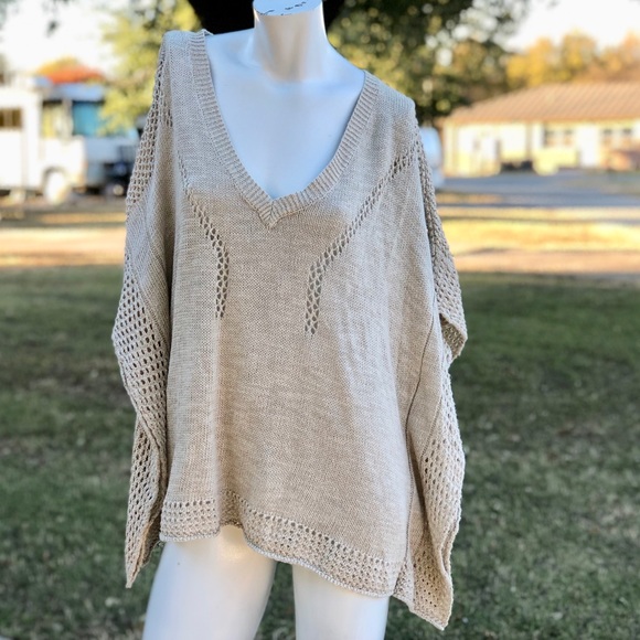 Chico's Sweaters - Chico’s S/M sweater poncho shrug